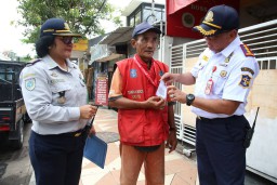 Pemkot Surabaya Resmi Berlakukan Bayar Parkir dengan Qris