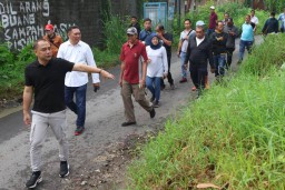 Dari Banjir Sepinggang Jadi Selutut, Pemkot Surabaya Bangun Tanggul dan Tinggikan Jalan Tengger Raya