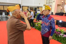 Melalui SK Kemenhan, Wali Kota Eri Cahyadi Dinobatkan Sebagai Anggota Kehormatan Legiun Veteran Republik Indonesia