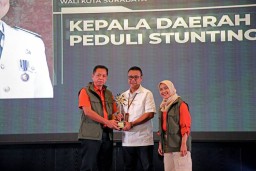 Wali Kota Eri Cahyadi Raih Penghargaan Kepala Daerah Peduli Stunting