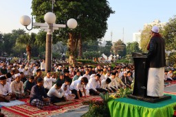 Salat Iduladha 1445 H di Taman Surya, Wali Kota Eri: Momentum Tingkatkan Jiwa Sosial
