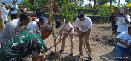 PDAM Surabaya Gandeng Jurnalis &amp; Konten Kreator Lakukan Penghijauan