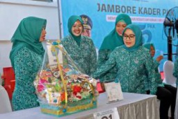 Gelar Peringatan HKG PKK Ke-52, Pemkot Surabaya Minta Kader Aktif Sosialisasi 10 Program