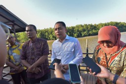 Pemkot Surabaya Terima Bantuan Dermaga Perahu dari PLBI untuk Wisata Adventure Land Romokalisari