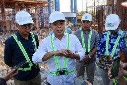 Tinjau Proyek Rumah Pompa PDAM Putat Gede, Wali Kota Eri Pastikan Seluruh Wilayah Teraliri Air di Tahun 2025
