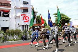 Pataka Jer Basuki Mawa Beya Singgah di Surabaya, PJs Wali Kota Harap Pilkada Damai