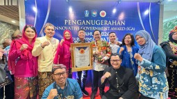 Pemkot Surabaya Raih Peringkat Pertama Kota Terinovatif di Ajang Innovative Government Award 2024