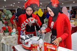 Pemkot Surabaya Bersama DWP dan PKK Peringati Hari Ibu, Dorong Pemberdayaan Perempuan Lewat Berbagai Program