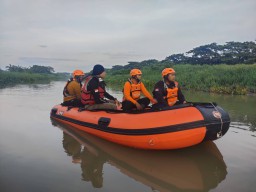 Tim Gabungan Perluas Pencarian Balita Hanyut di Wiyung Surabaya hingga 5 Kilometer