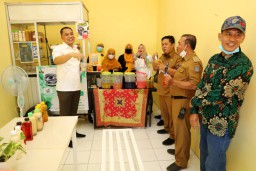Surabaya Integrasikan Program Padat Karya dengan Kampung Unggulan, Dorong Ekonomi Kreatif