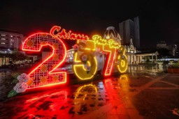 Semarak Tahun Baru Imlek di Surabaya, Pemkot Pasang Ornamen dan Dekorasi Bertemakan Tahun Ular Kayu