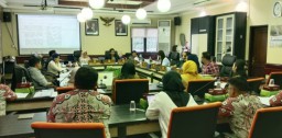 Gaji Komisaris Jadi Perdebatan di Rapat Pansus YEKAPE DPRD Surabaya
