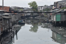 Pemkot Surabaya Segera Normalisasi Sungai Kalianak, Tahap Awal Mulai Lakukan Penentuan Batas