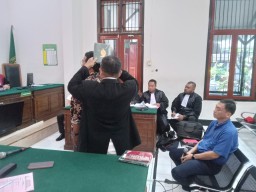 Dugaan Keterlibatan Notaris Ferry Gunawan Dengan Effendi Pudjihartono Dalam Pembuatan Akta Perjanjian Palsu