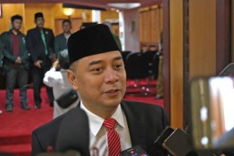 Wali Kota Surabaya Ajak Warga Aktif Awasi Peredaran Miras Selama Ramadhan