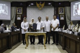 Surabaya Raih Penghargaan STBM 5 Pilar, Siap Menuju Paripurna