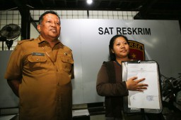 Pemkot Surabaya Turun Tangan Dampingi Eks Karyawan Lapor Dugaan Penahanan Ijazah