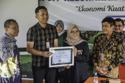 Surabaya Kick Off Program Kelurahan Cantik 2025, Targetkan Juara Nasional