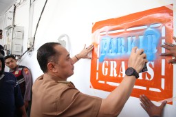 Tak Hanya Toko Modern, Pemkot Surabaya Juga Tertibkan Izin Parkir di Rumah Makan
