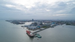 Baca juga : Pelindo Hormati dan Dukung Penuh Proses Hukum Kejari Tanjung Perak di Kantor APBS dan Regional 3