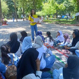 Putri Anak Indonesia Pariwisata 2023, Vanessa Miracle Berbagi Ilmu Sejarah di Tengah Kesibukan.