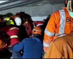 Tim DVI Polda Jatim Berhasil Identifikasi 17 Korban Tragedi Pondok Pesantren Al-Khoziny