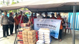 ID FOOD Salurkan Bantuan Kebutuhan Pokok Darurat untuk Korban Banjir di Aceh dan Sumatera