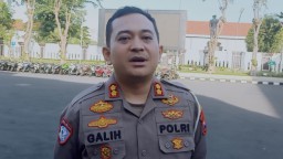 Babat Habis Knalpot Brong Jelang Nataru, Polrestabes Surabaya 'Sikat' 140 Motor Protolan!