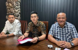 Perang Dingin Memuncak! Bupati Sidoarjo Balas Laporkan Rahmat Muhajirin ke Polda Jatim Terkait Penggelapan SHM.