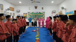 Perkuat Silaturahmi, Polsek Asemrowo Gelar Santunan Anak Yatim dan Buka Bersama Warga
