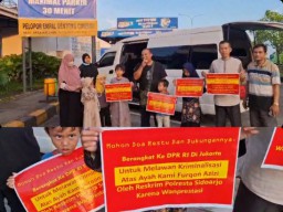 Baca juga : Istri Korban Dugaan Kriminalisasi Polresta Sidoarjo Mengadu ke Komisi III DPR RI