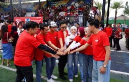 Bukan Sekadar Lomba Agustusan, BRI Region 12 Surabaya Adu Kekompakan Lewat Daster Balon hingga Cooking Challenge