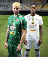 Masuk Musim Ke-10, Persebaya & AZA Rilis Player Issue Jersey 26/27 "100% Made in Indonesia"