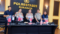 Demo Mahasiswa di Depan Grahadi Berlangsung Kondusif, 11 Orang Diamankan Polisi