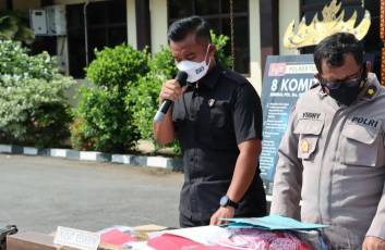 Polisi tunjukkan barang bukti uang palsu