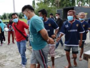 Pelaku curas saat digiring di Polres Tulang Bawang