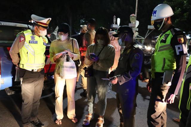 Patroli keramaian Pamor Keris Malang