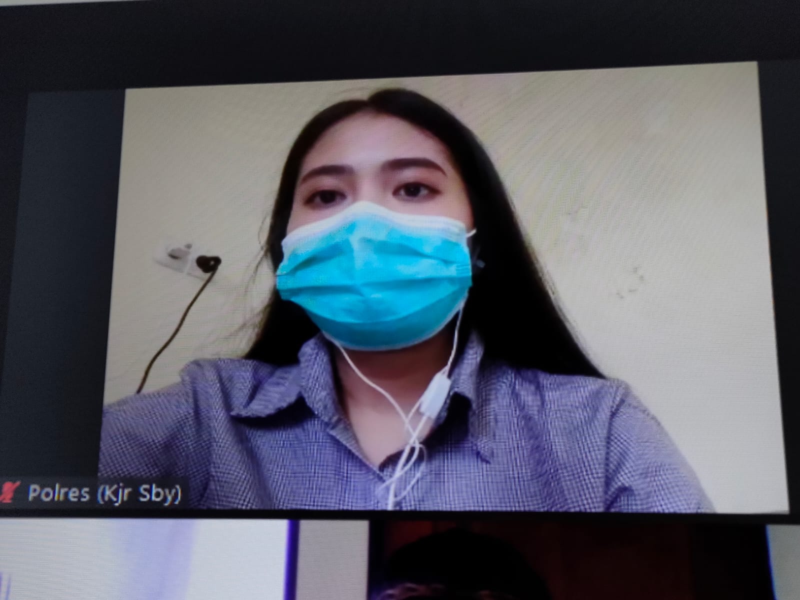 Ira, terdakwa pemer badan saat jalani sidang