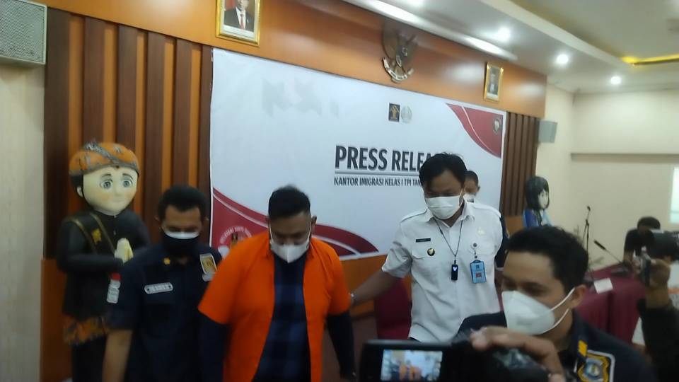 WNA yang di Deportasi Imigrasi Tanjung Perak