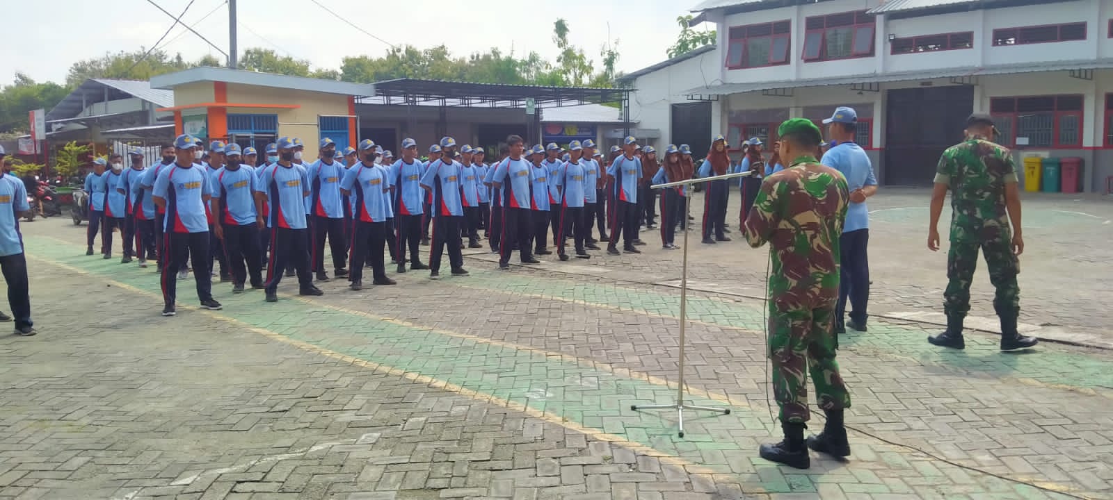 Pelatihan Baris Berbaris Siswa SMKN 1 Baureno