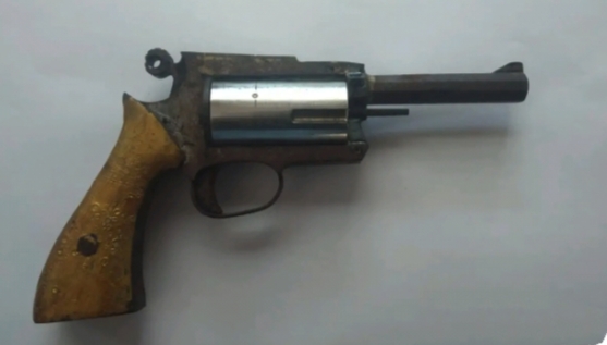 Pistol Rakitan