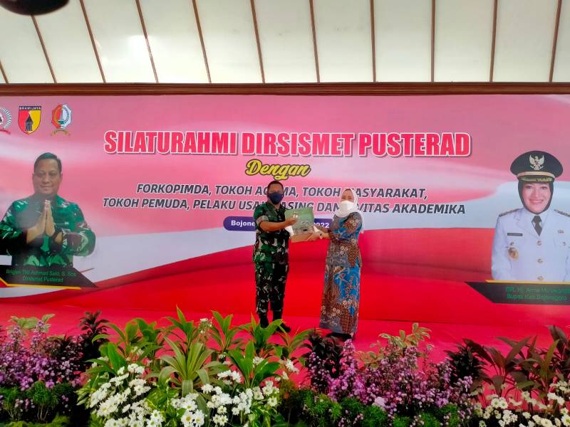 Dirsismet Pusterad disambut Bupati Anna Mu'awanah