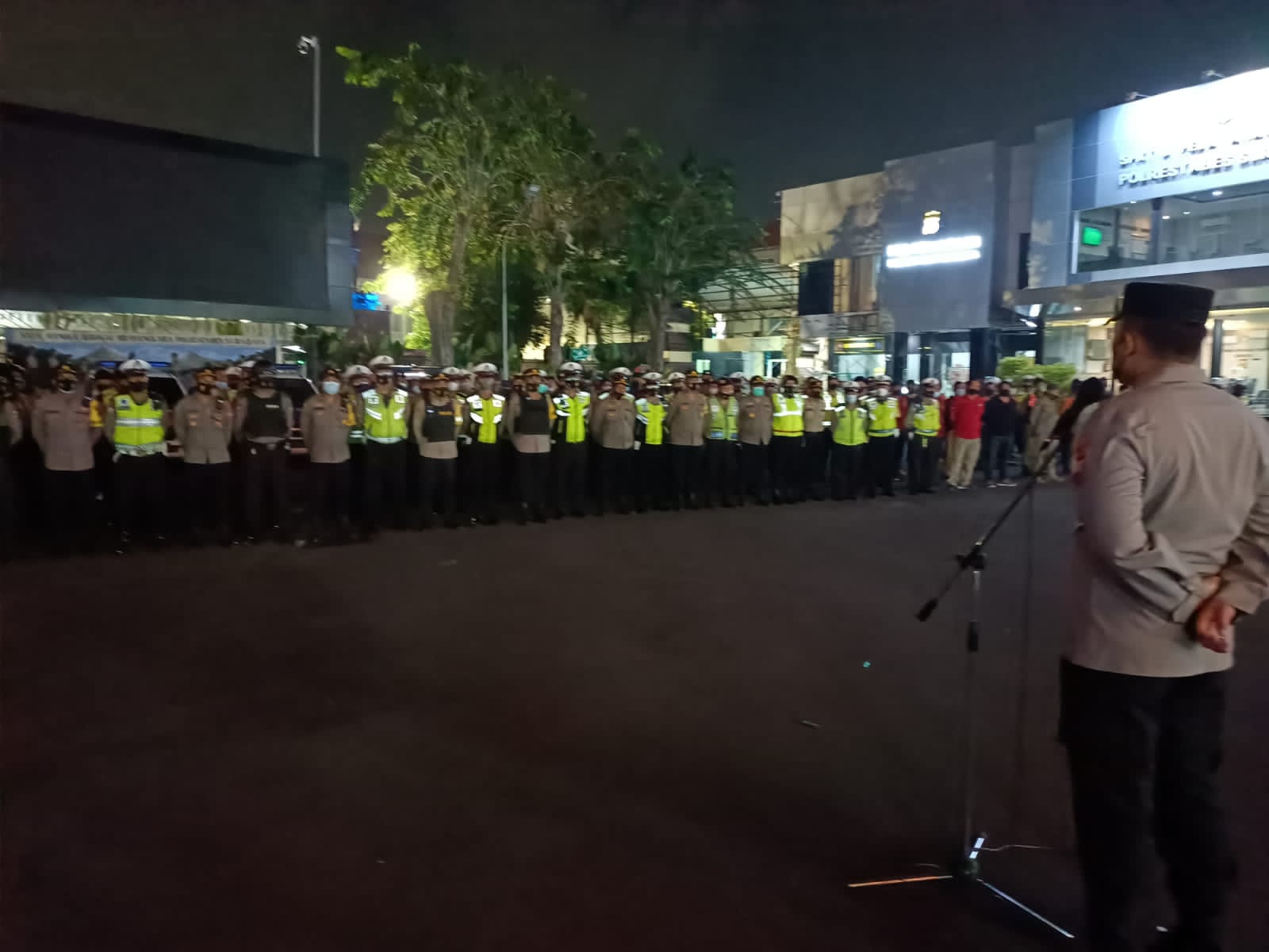Caption : Polrestabes Surabaya Ciptakan Ramdhan Aman, Tertib dan Khusyu