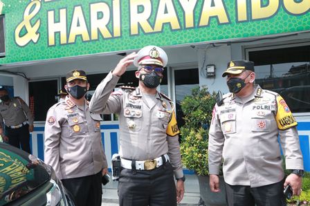 Dirlantas Polda Jatim Kombes Latif Usman, pengecekan di Tol