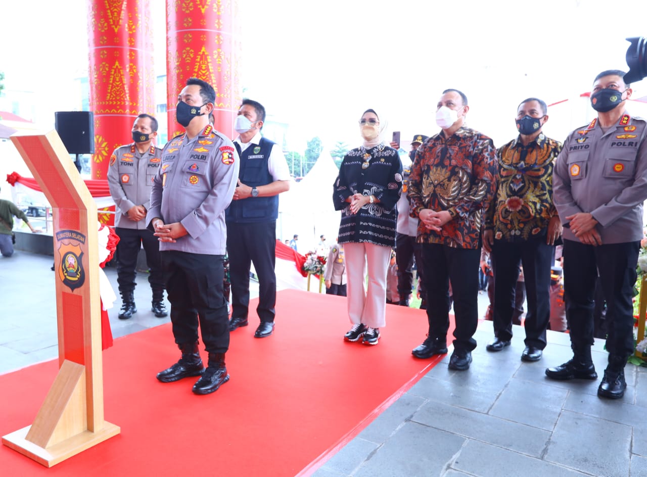 Kapolri Jenderal Listyo Sigit meresmikan Gedung Utama Presisi Polda Sumatera Selatan