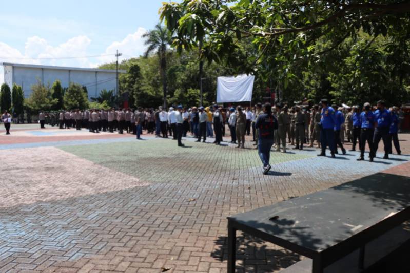 Personil Polres Sumenep amankan demo
