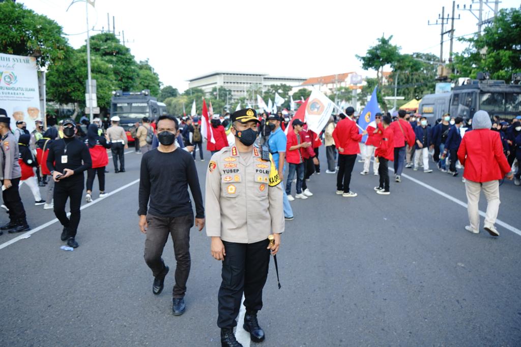 Kapolrestabes Surabaya turun langsung amankan demo mahasiswa