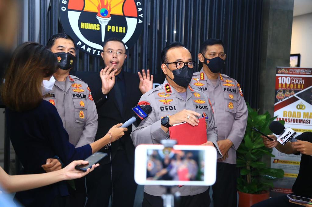 Korlantas Polri mencatat jumlah kendaraan dari arah tol Jakarta - Cikampek