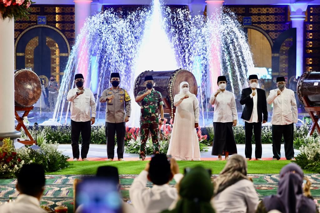 Forkopimda Jawa Timur ikuti acara Parade bedug di Masjid