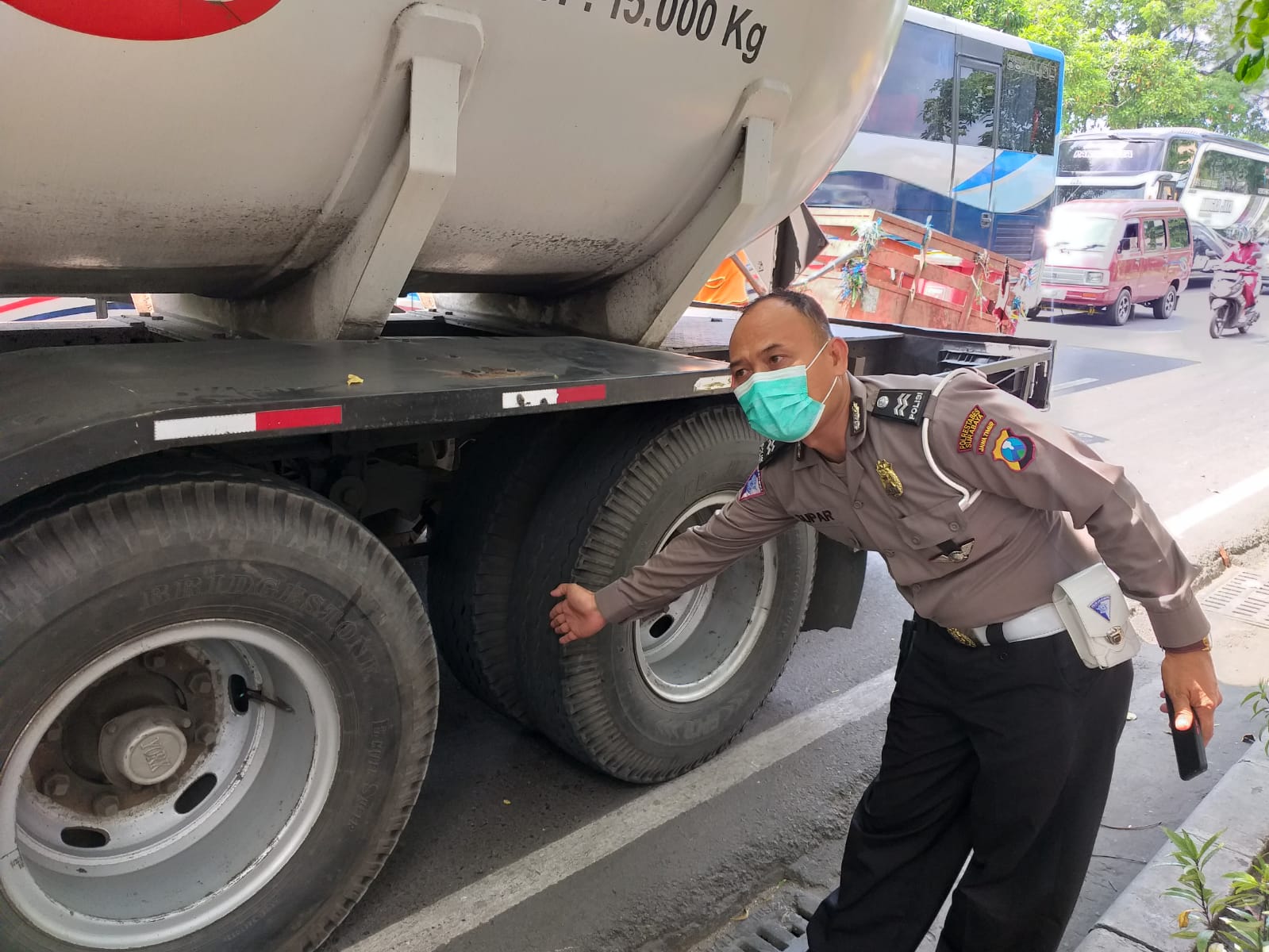 Laka lantas di Jalan Kenjeran